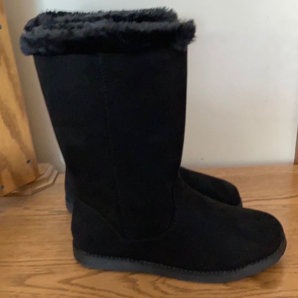 Cat & Jack black snow boots big girls size 5 New